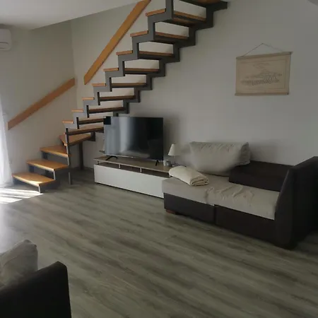 Zuta Kuca Holiday home *