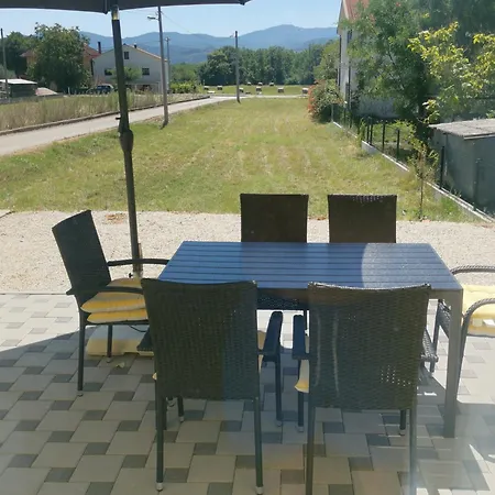 Zuta Kuca Holiday home Grude