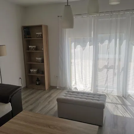 Dom wakacyjny Zuta Kuca *