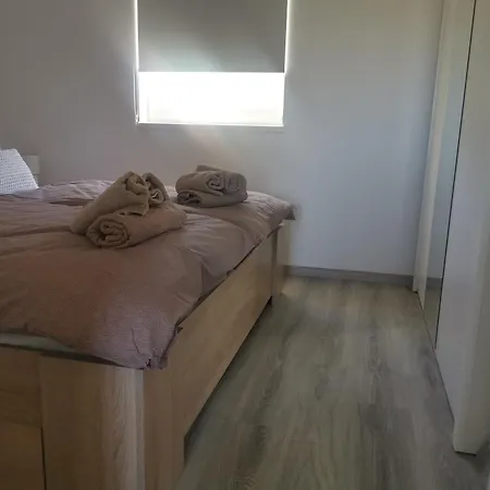 Zuta Kuca * Grude
